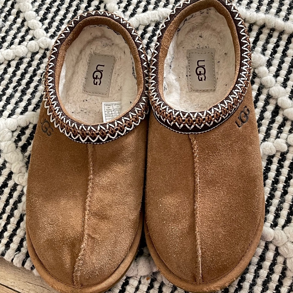 Mens Size 8 Uggs